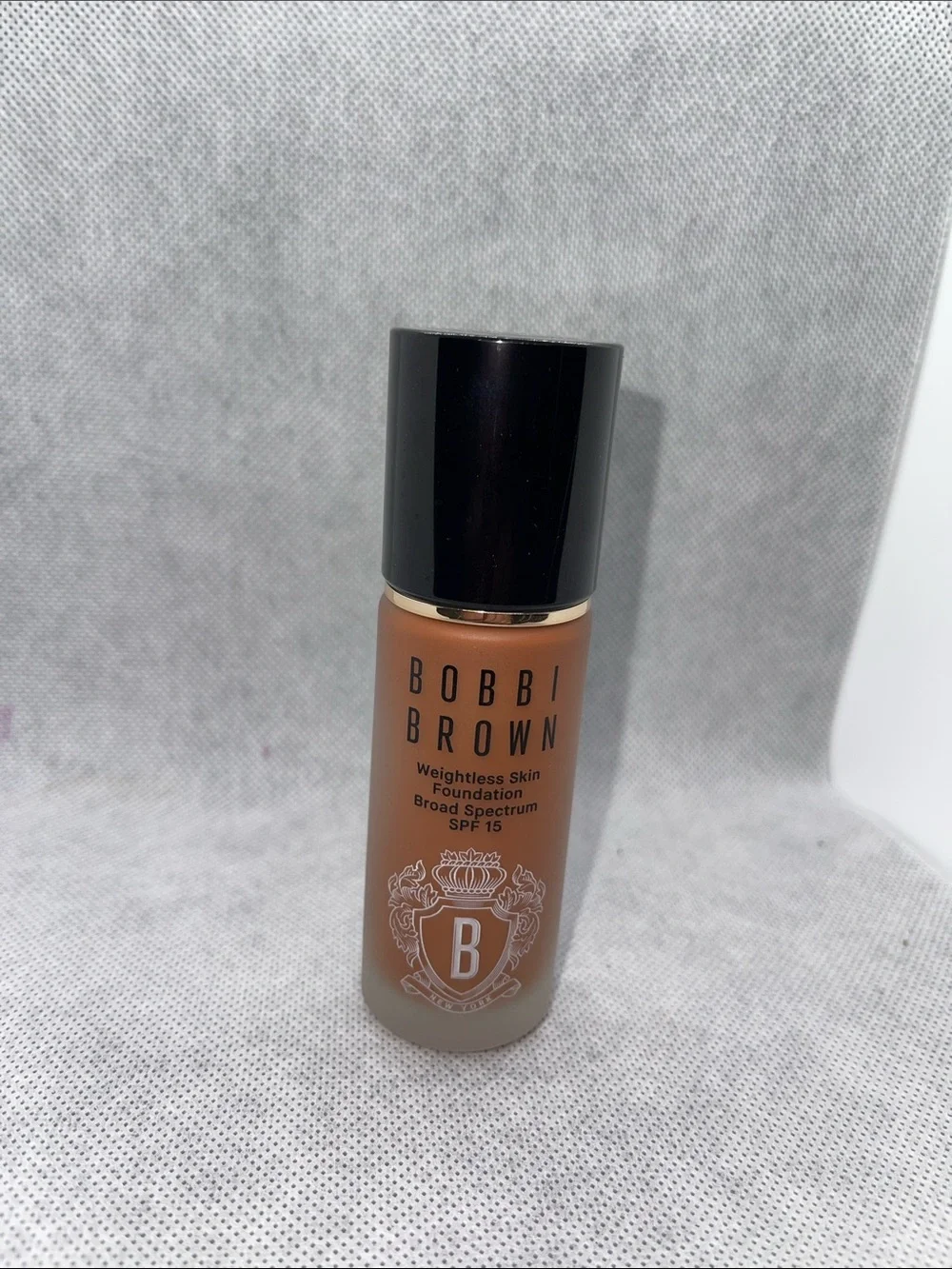 Bobbi Brown Weightless Skin Foundation - Warm Tan Bottle